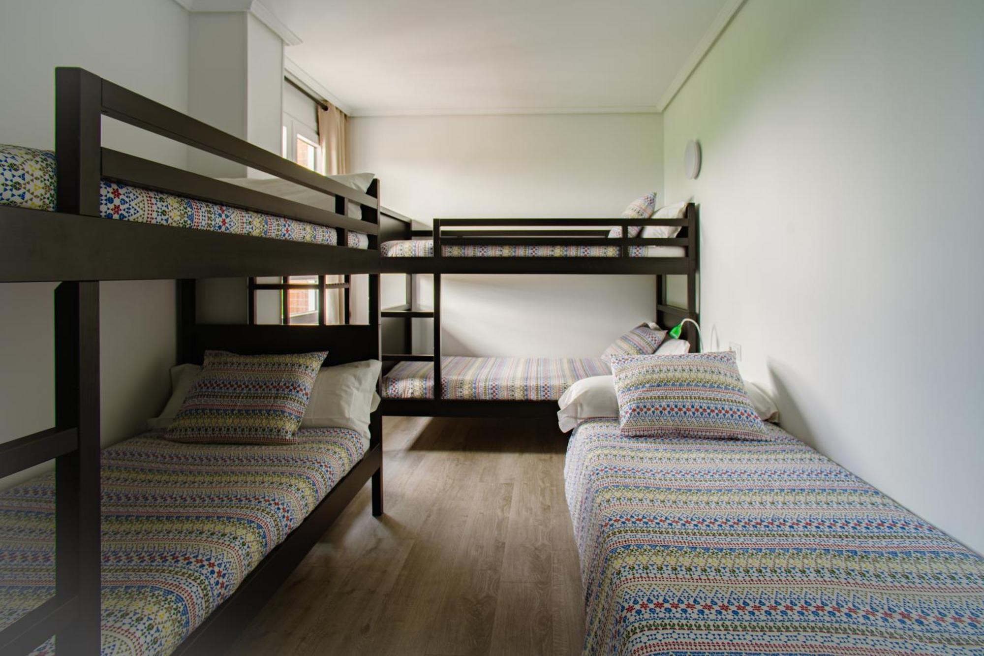 H.A.N.D Surf Hostel 랑그레 외부 사진
