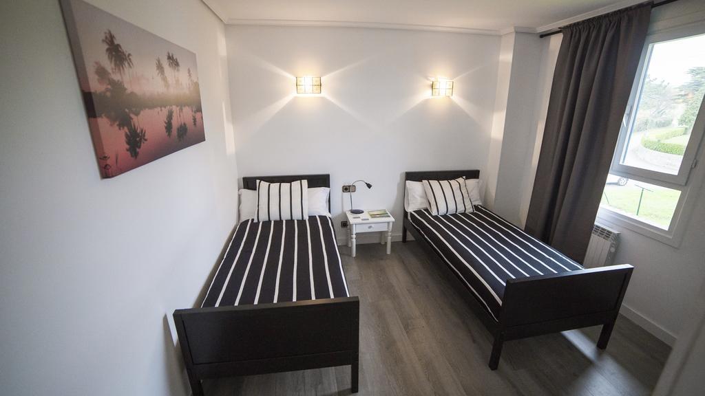 H.A.N.D Surf Hostel 랑그레 외부 사진