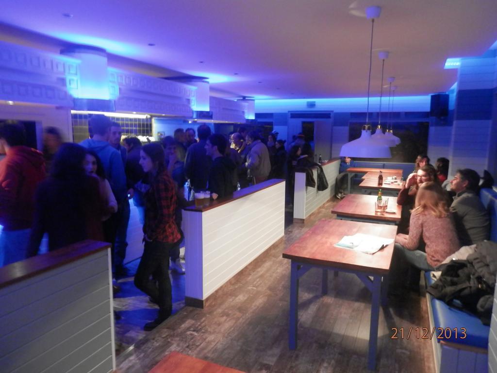 H.A.N.D Surf Hostel 랑그레 외부 사진