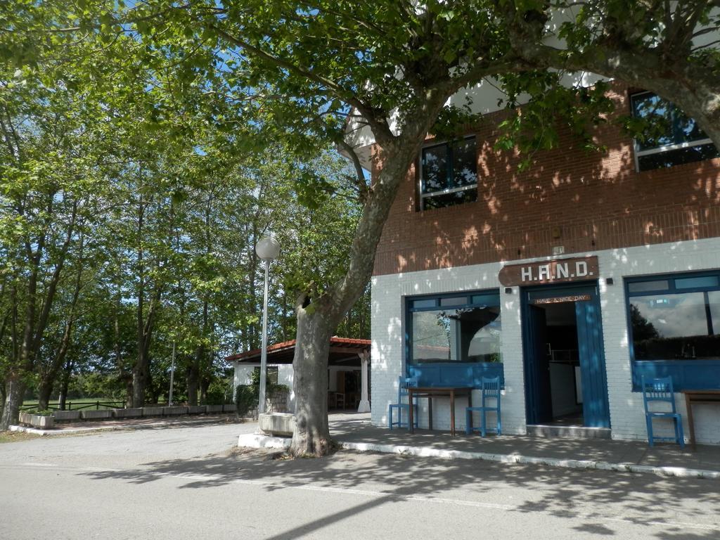 H.A.N.D Surf Hostel 랑그레 외부 사진